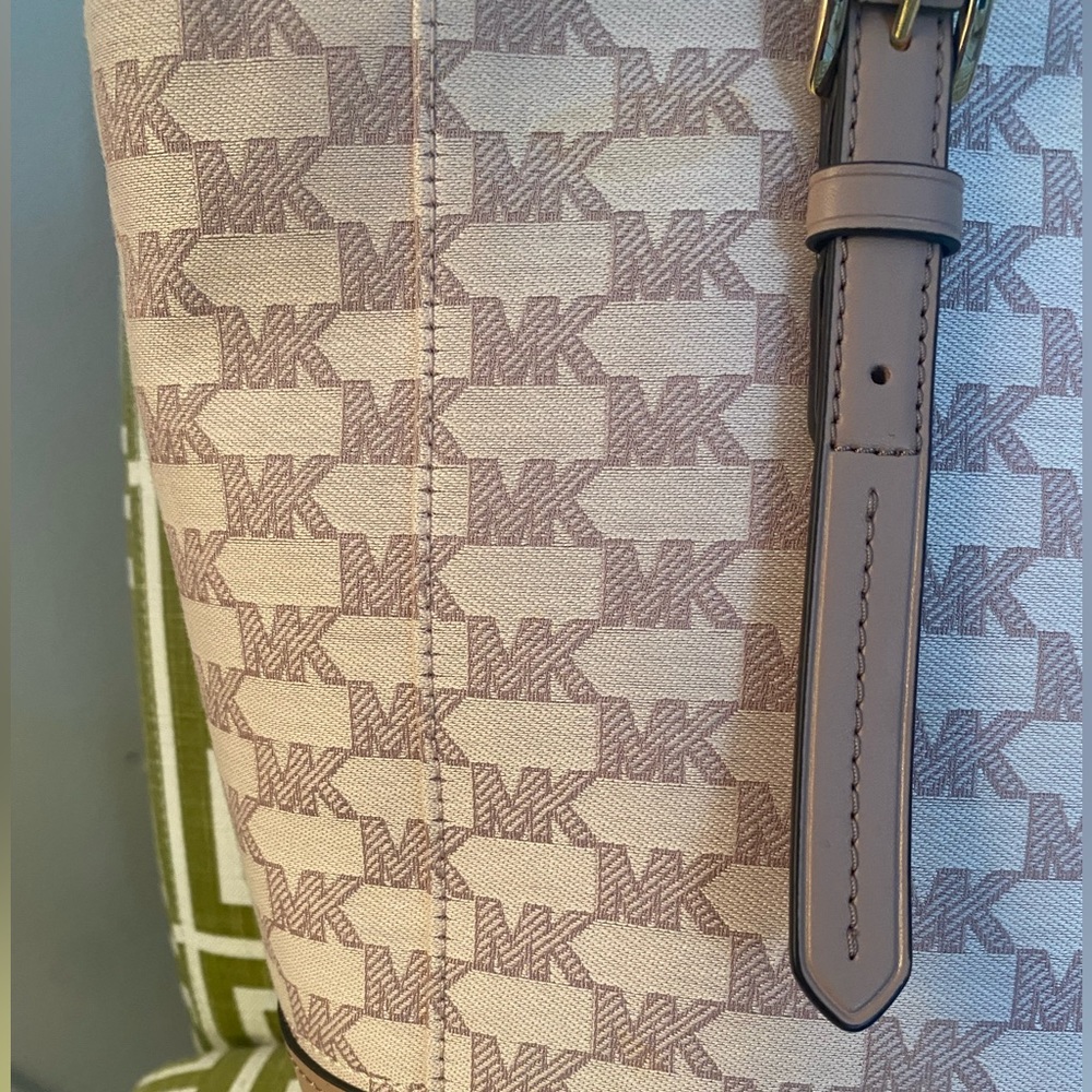 NWT! Michael Kors Aria Blush Large Signature Tote Bag - Picture 13 of 14